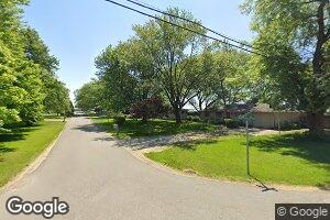 17316 Mayhurst Dr, Harlan, IN 46743