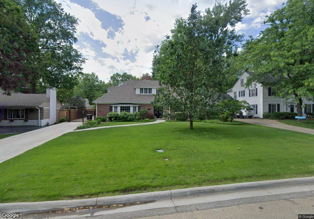 3151 SW Westover Rd, Topeka, KS 66604 - photo 1