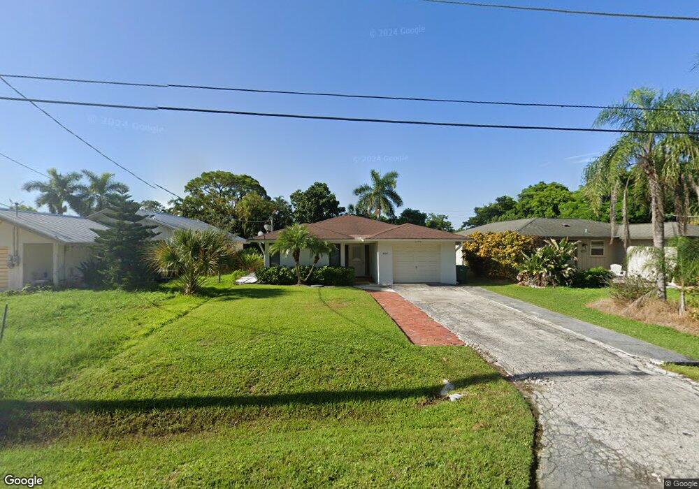 1058 Highlands Dr, Naples, FL 34103 - photo 1