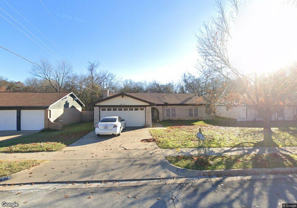 1616 Richmond Dr, Bedford, TX 76022 - photo 1