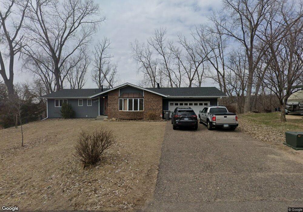 11120 Sumac Ln, Hopkins, MN 55305 - photo 1