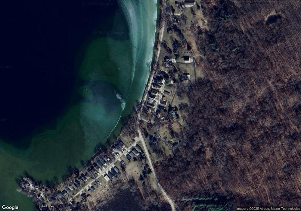 6475 Hallenbeck Hwy unit 6124 Orchard Ln, Manitou Beach, MI 49253 - photo 1