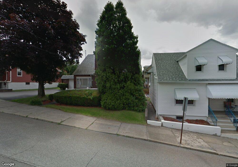 880 N Laurel St, Hazleton, PA 18201 - photo 1