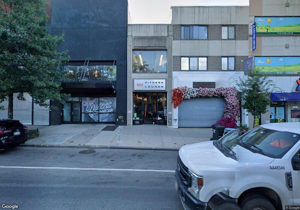 3077 Steinway St, Long Island City, NY 11103 - photo 1