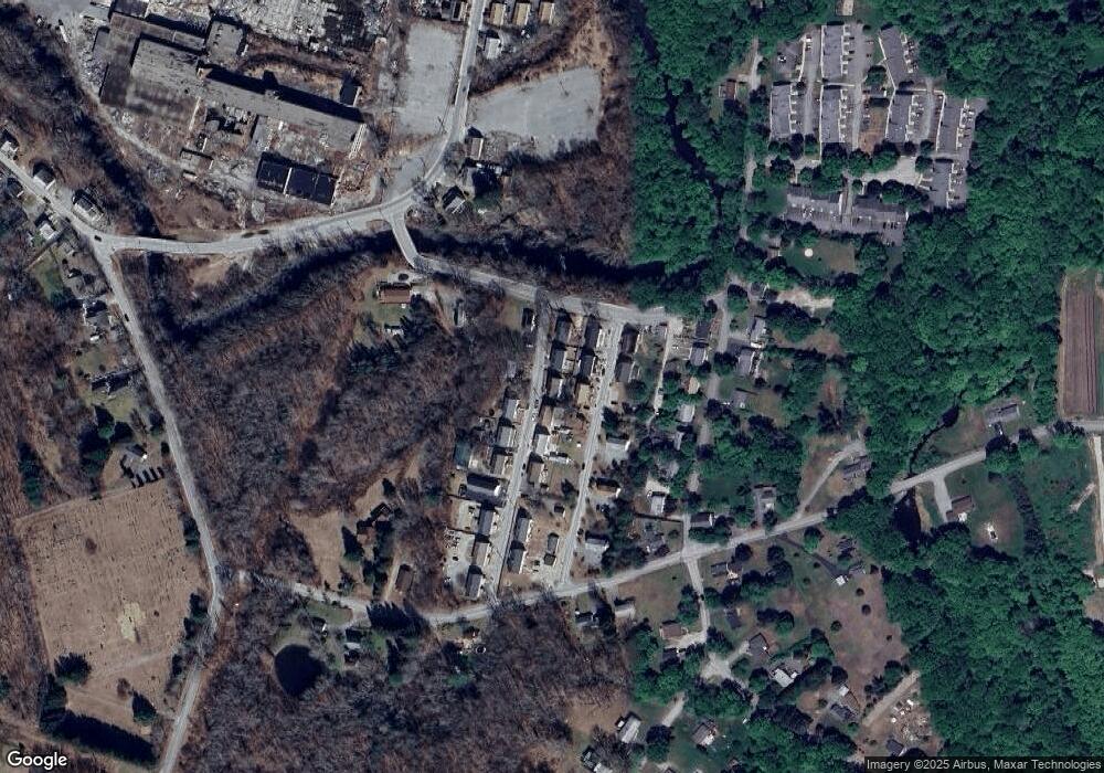 9 Aldrich Ave unit 11, Moosup, CT 06354 - photo 1