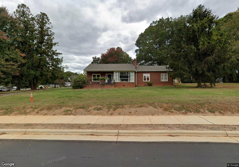 1303 E Broad St, Statesville, NC 28677 - photo 1