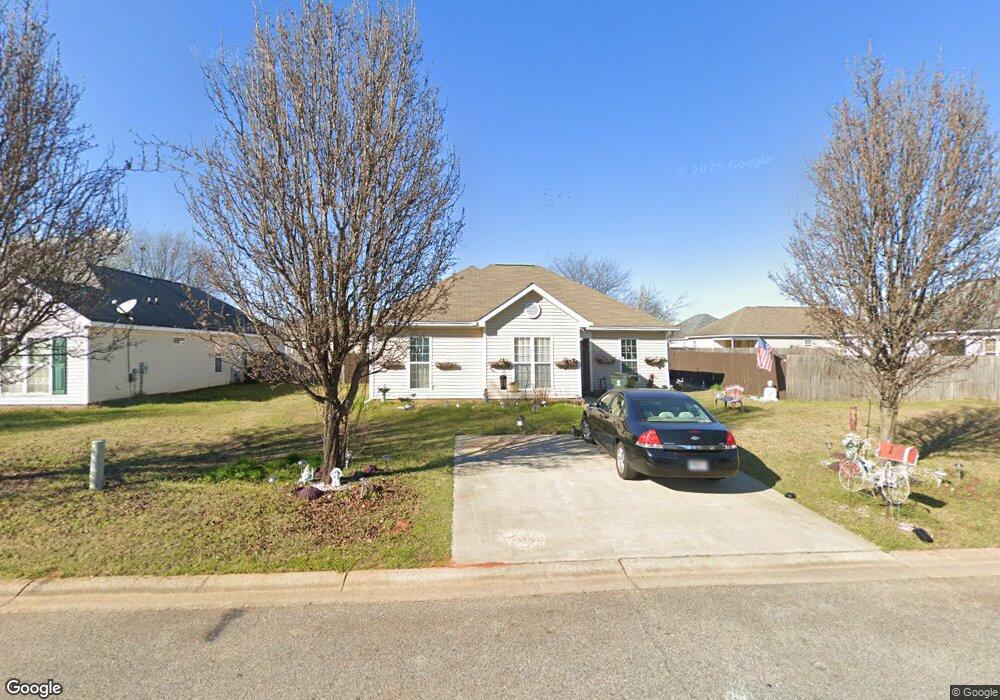 105 Stanton Cir, Warner Robins, GA 31093 - photo 1