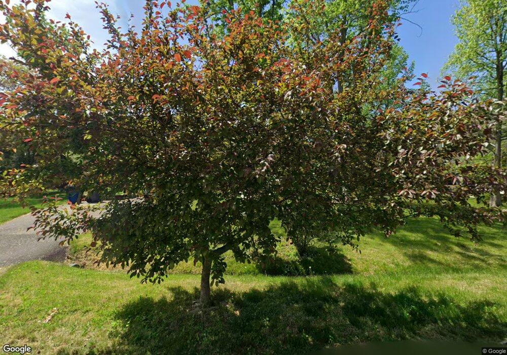 8712 Winthrop Dr, Alexandria, VA 22308 - photo 1