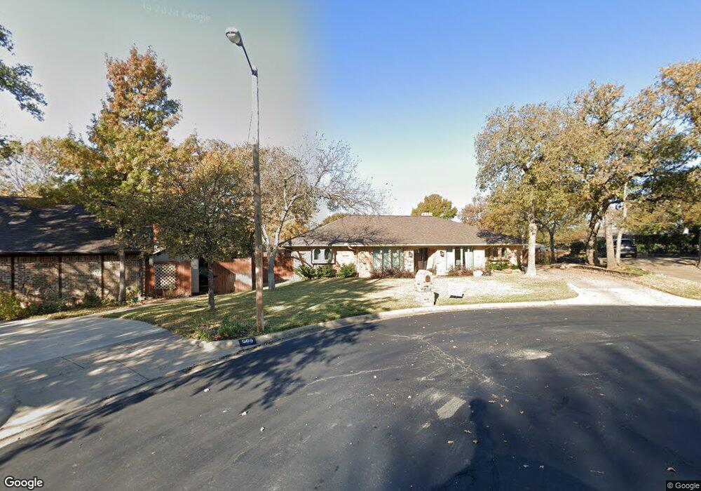 604 Fairlane Ct, Hurst, TX 76054 - photo 1