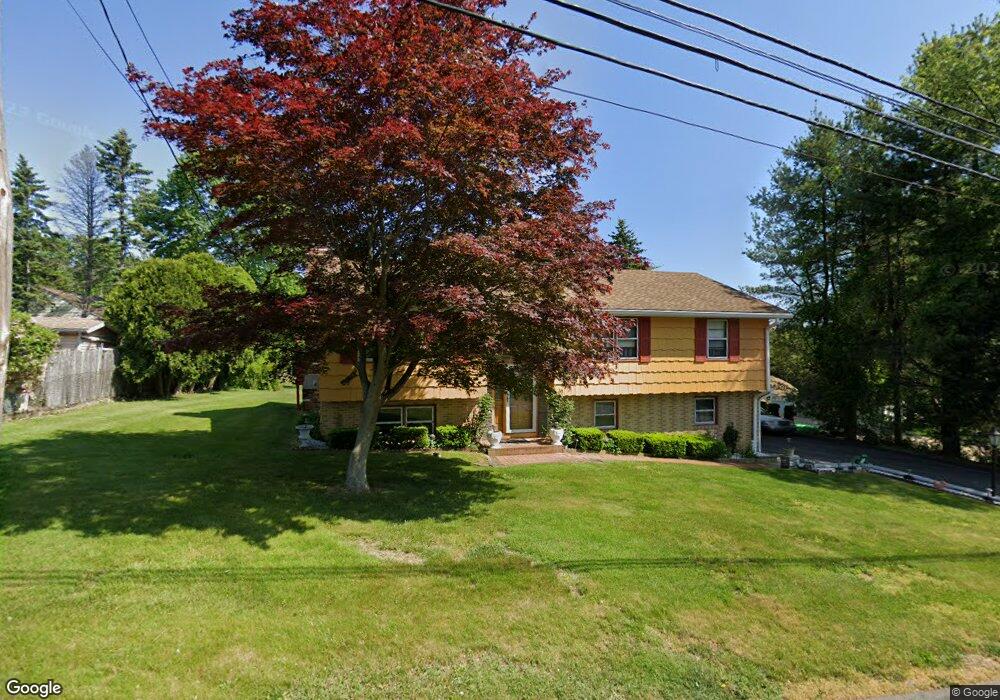 16 Pine St, Trumbull, CT 06611 - photo 1