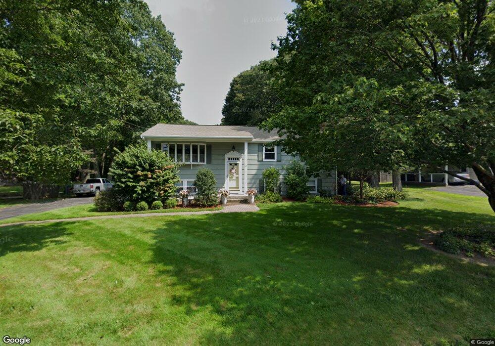 601 Maple St, Franklin, MA 02038 - photo 1