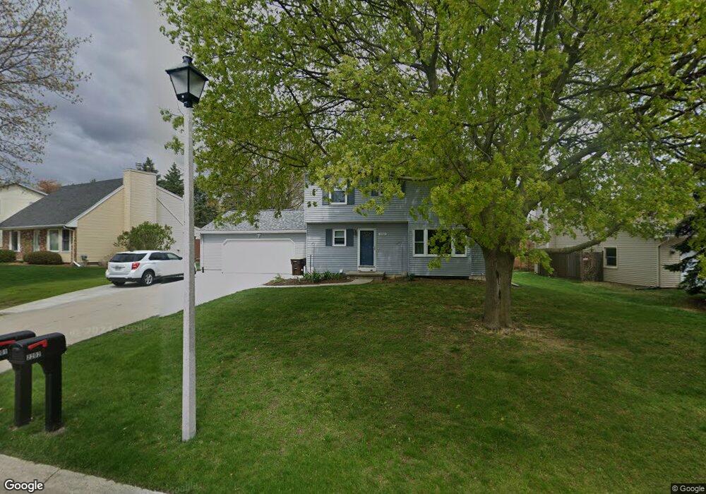 2202 Briarhill Dr, Lansing, MI 48917 - photo 1