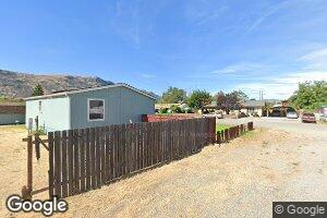 11 Elgin Ave, Rock Island, WA 98850