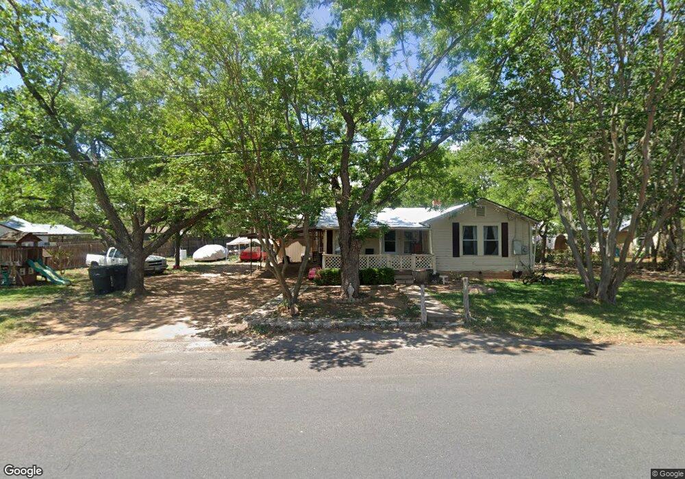 113 W Park St, Fredericksburg, TX 78624 - photo 1