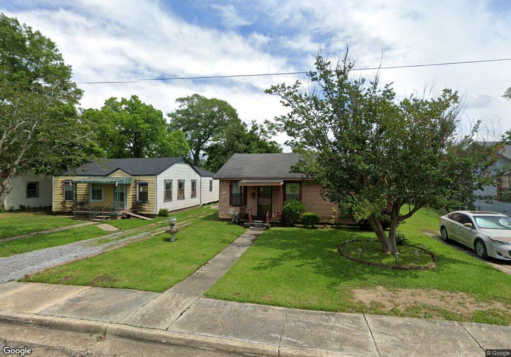 1011 Wilson Ave, Laurel, MS 39440 - photo 1
