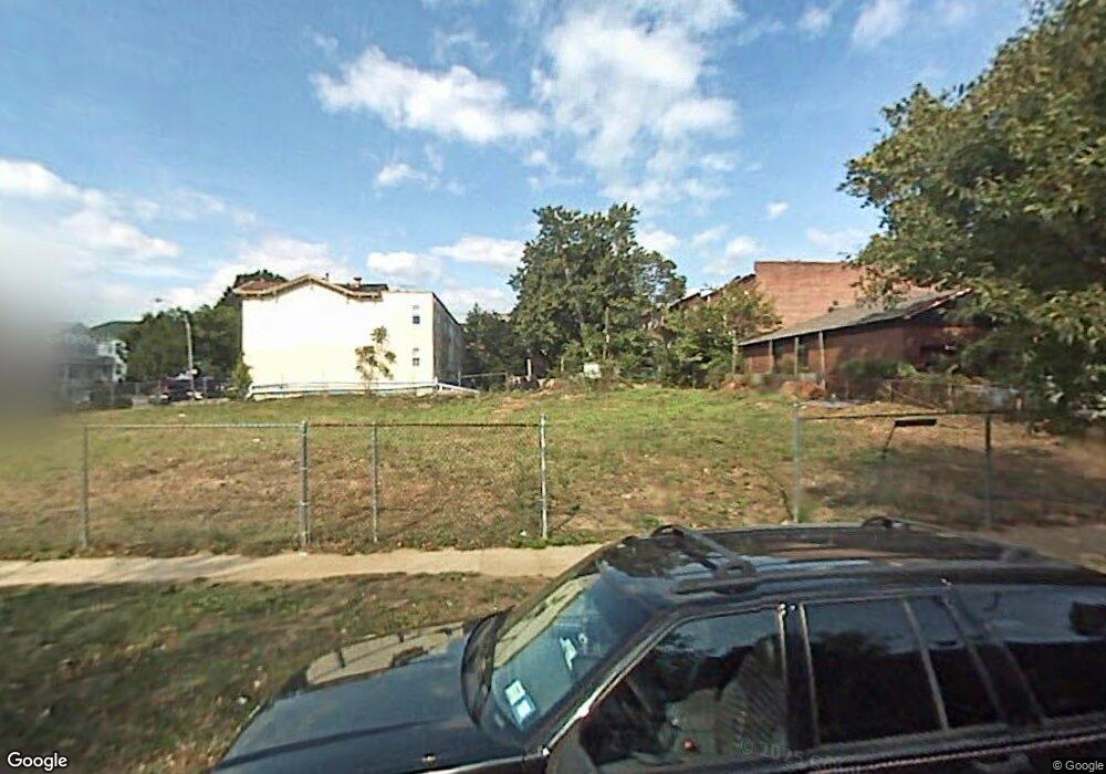 21441 43rd Ave unit 2 Fl, Bayside, NY 11361 - photo 1