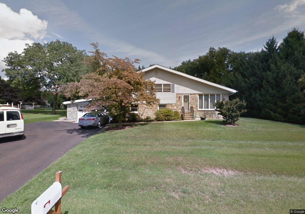 73 Pearl Dr, Southampton, PA 18966 - photo 1