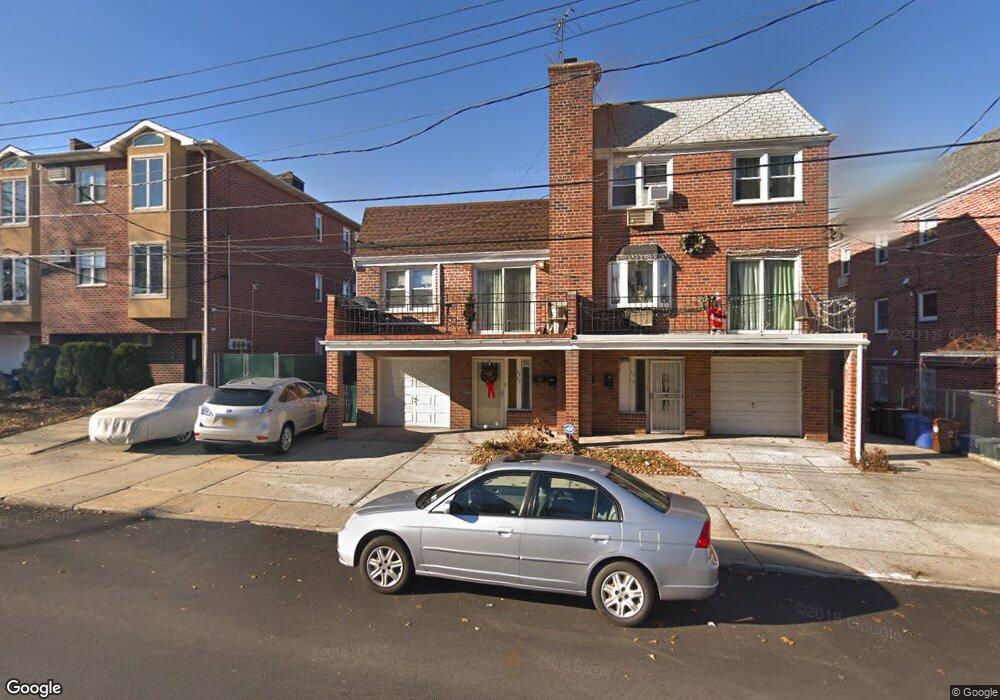 5720 164th St, Fresh Meadows, NY 11365 - photo 1