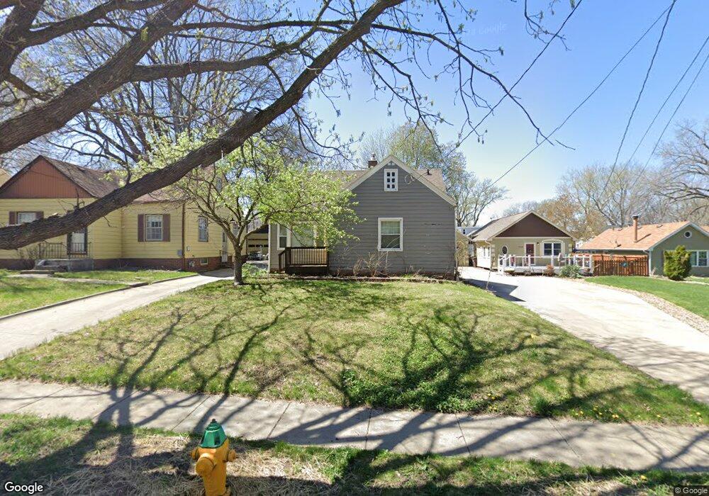 1714 46th St, Des Moines, IA 50310 - photo 1