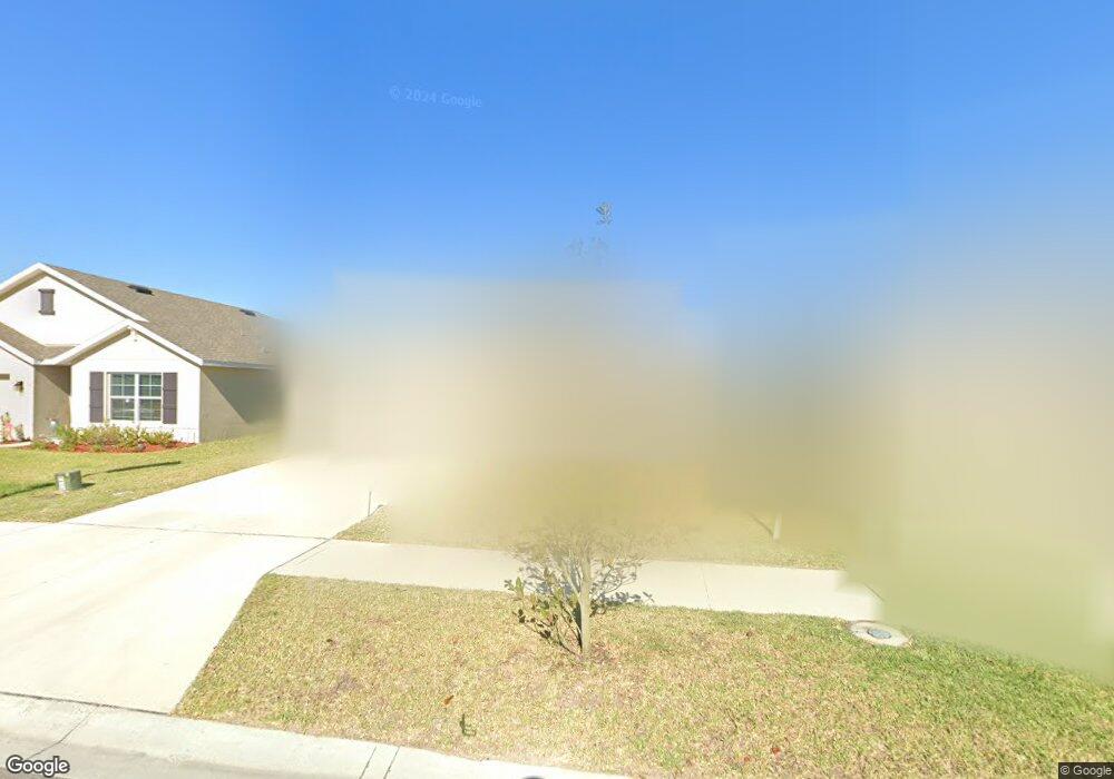 7913 Sail Clover Ln, Zephyrhills, FL 33540 - photo 1