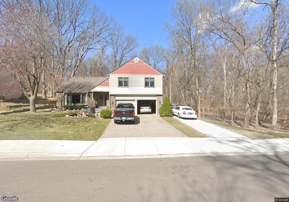 11500 W Eagle Lake Dr, Maple Grove, MN 55369 - photo 1