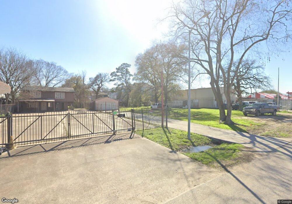 728 W 28, Houston, TX 77008 - photo 1