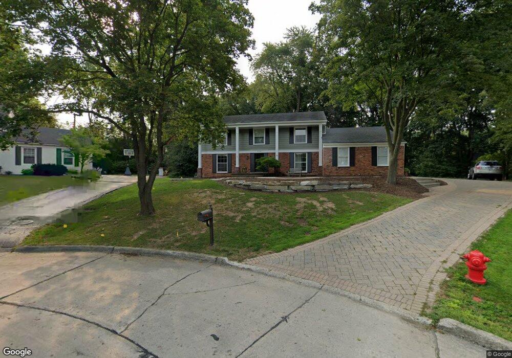 878 Shady Hollow Cir, Bloomfield Hills, MI 48304 - photo 1