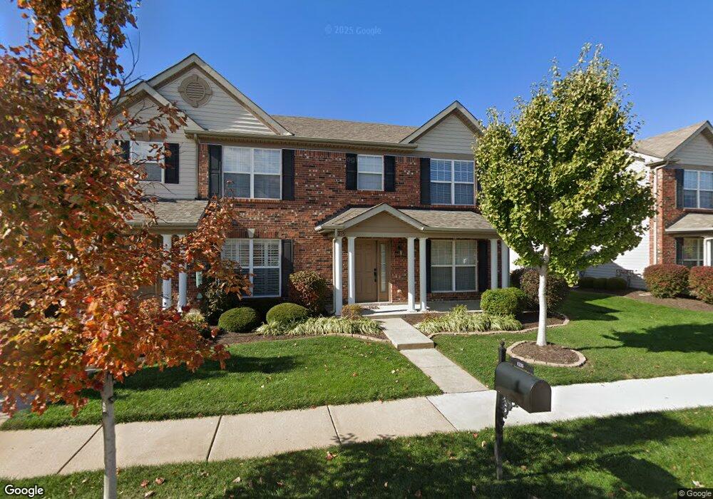 1215 Ridgeway Dr, Lake Saint Louis, MO 63367 - photo 1