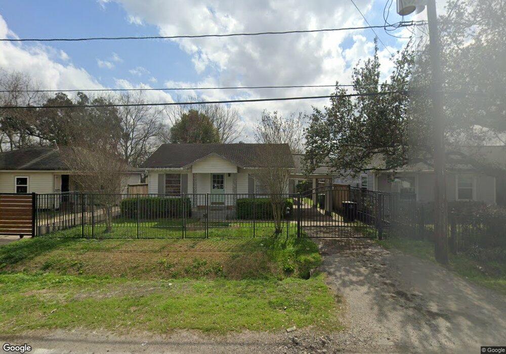 52 De Boll St, Houston, TX 77022 - photo 1