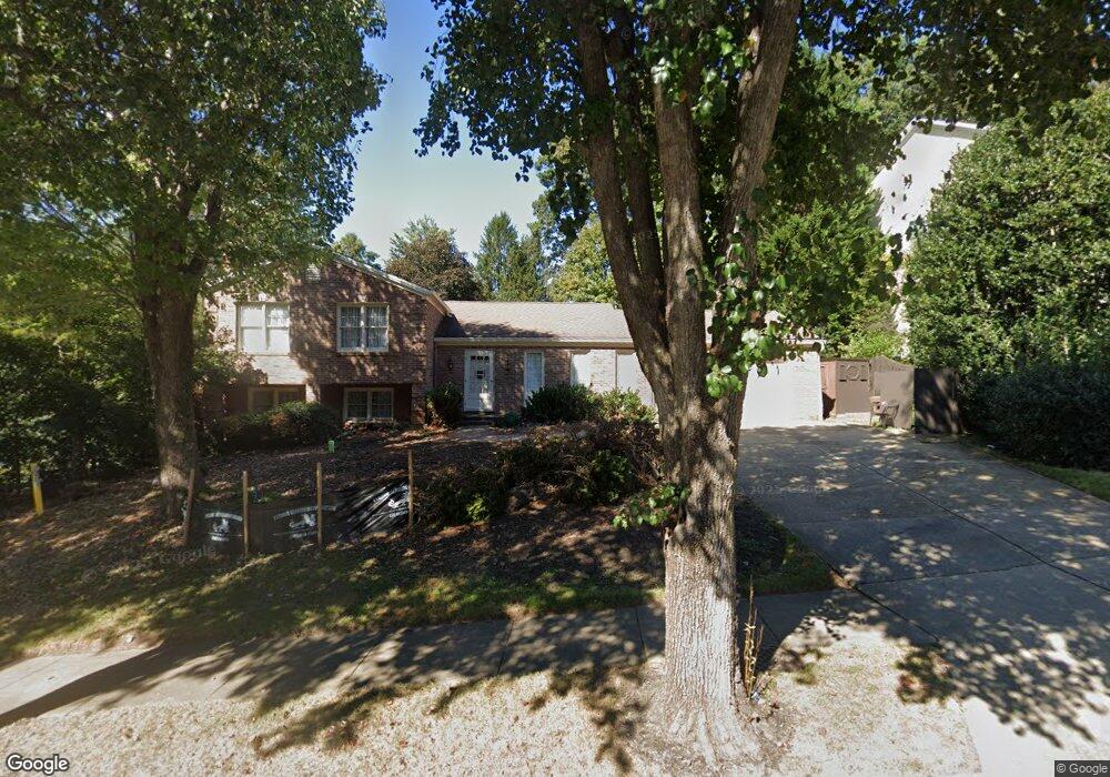 9622 Podium Dr, Vienna, VA 22182 - photo 1