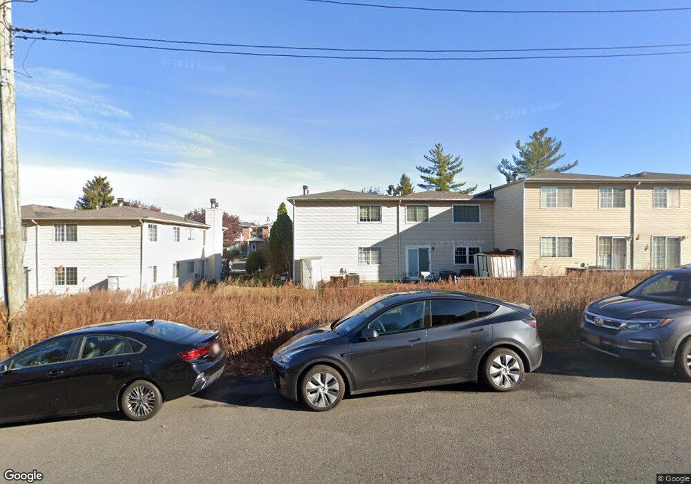 47A Saturn Ln unit 47A, Staten Island, NY 10314 - photo 1