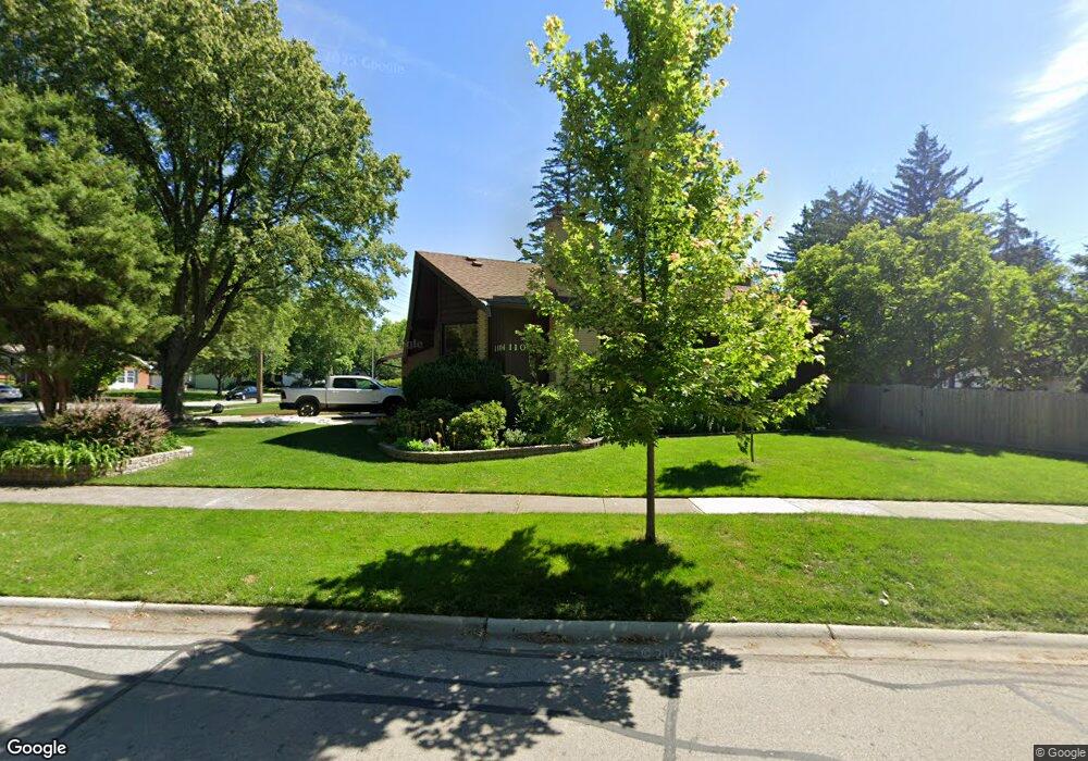 1104 Laurel Ln, Naperville, IL 60540 - photo 1