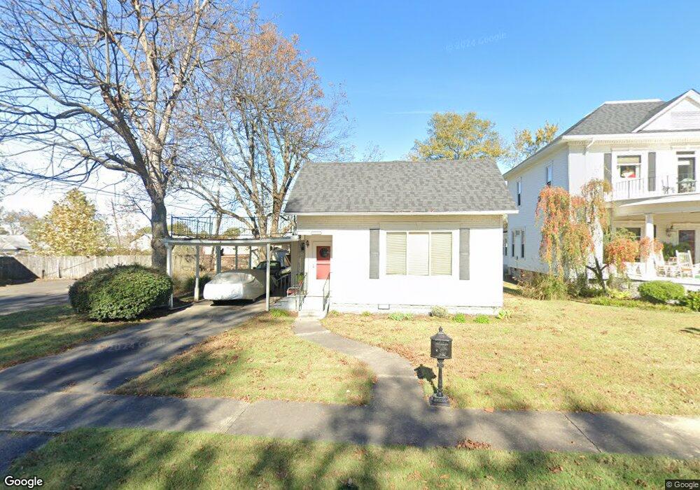 212 W 3rd St, Stuttgart, AR 72160 - photo 1