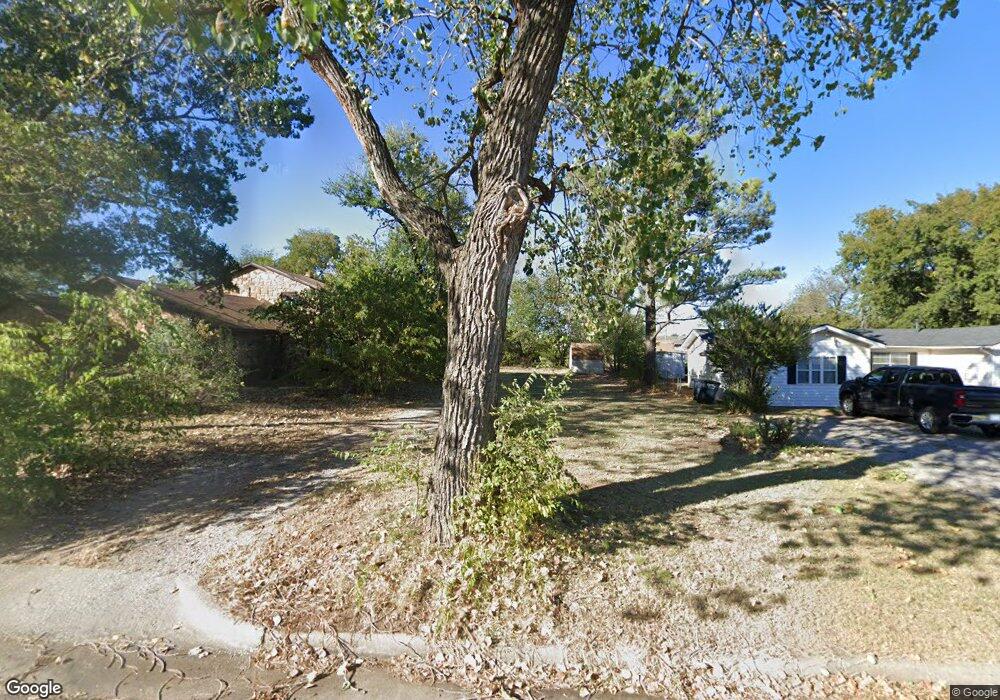 1730 W University St, Shawnee, OK 74804 - photo 1