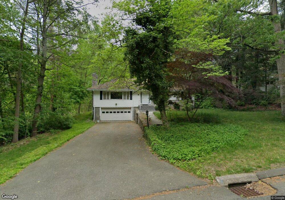33 Hemlock Trail, Trumbull, CT 06611 - photo 1