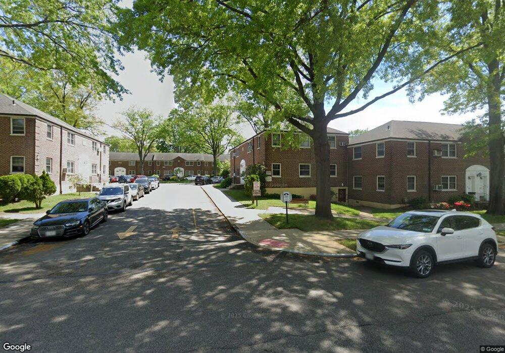 25212 60th Ave, Little Neck, NY 11362 - photo 1