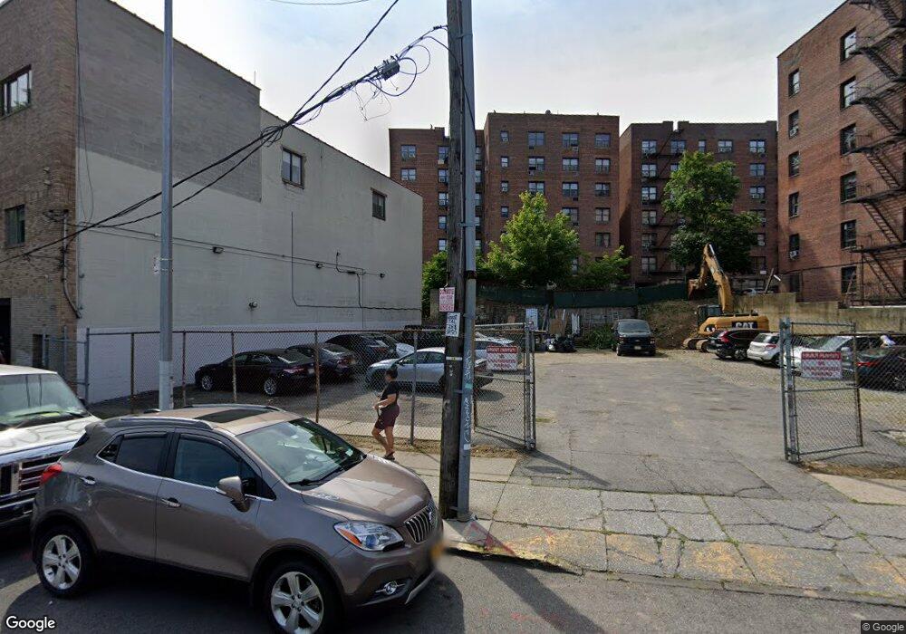 3150 Albany Crescent, Bronx, NY 10463 - photo 1