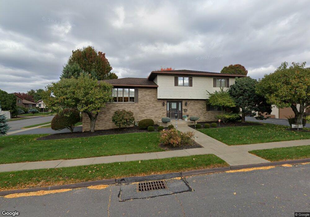 509 Thomas Dr, Dunmore, PA 18512 - photo 1