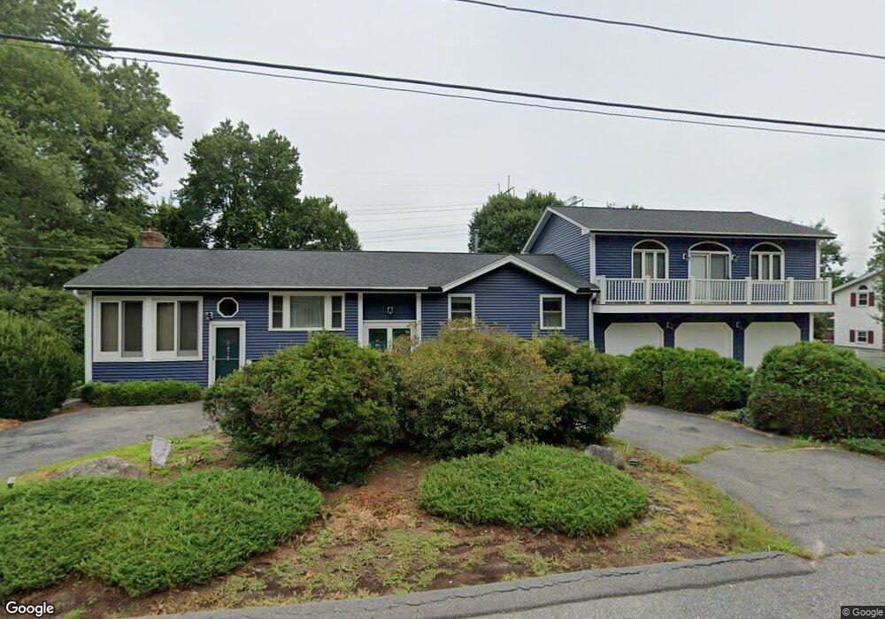 24 Robinhood Ln, Billerica, MA 01821 - photo 1