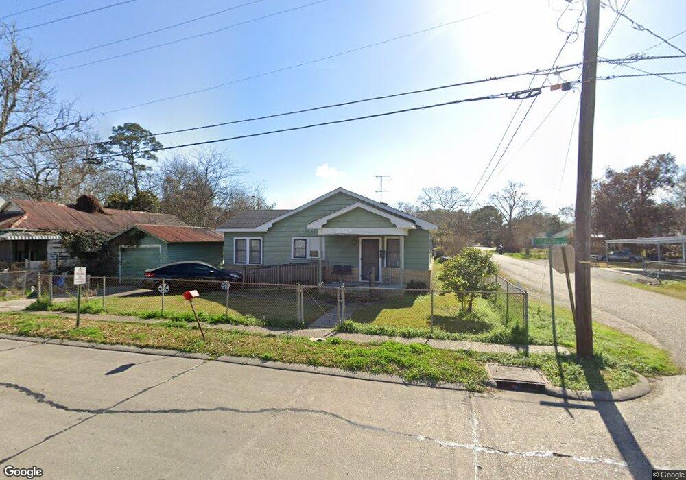 534 E Pershing St, New Iberia, LA 70560 - photo 1