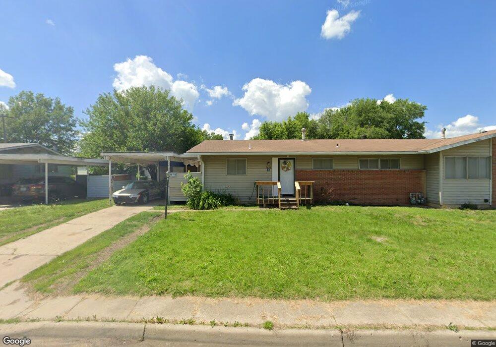 7023 SW Glencrest Dr, Topeka, KS 66619 - photo 1