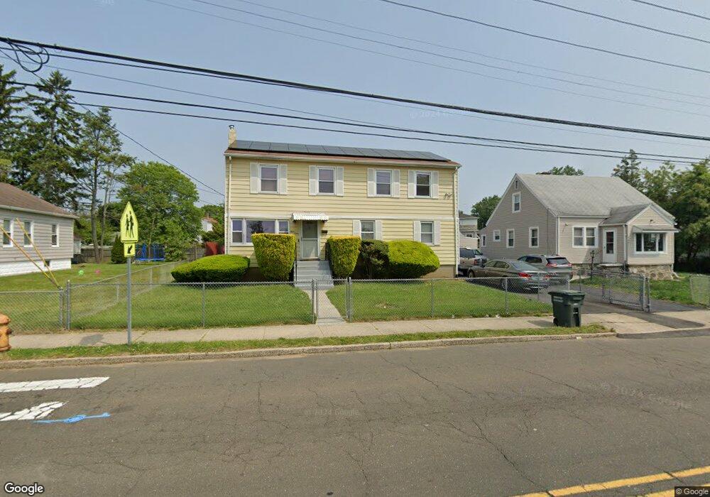 412 Soundview Ave, Bridgeport, CT 06606 - photo 1