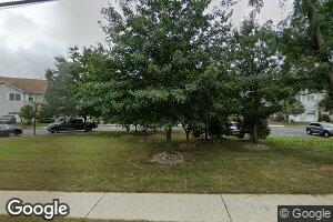 24 Lakeview Dr, Helmetta, NJ 08828