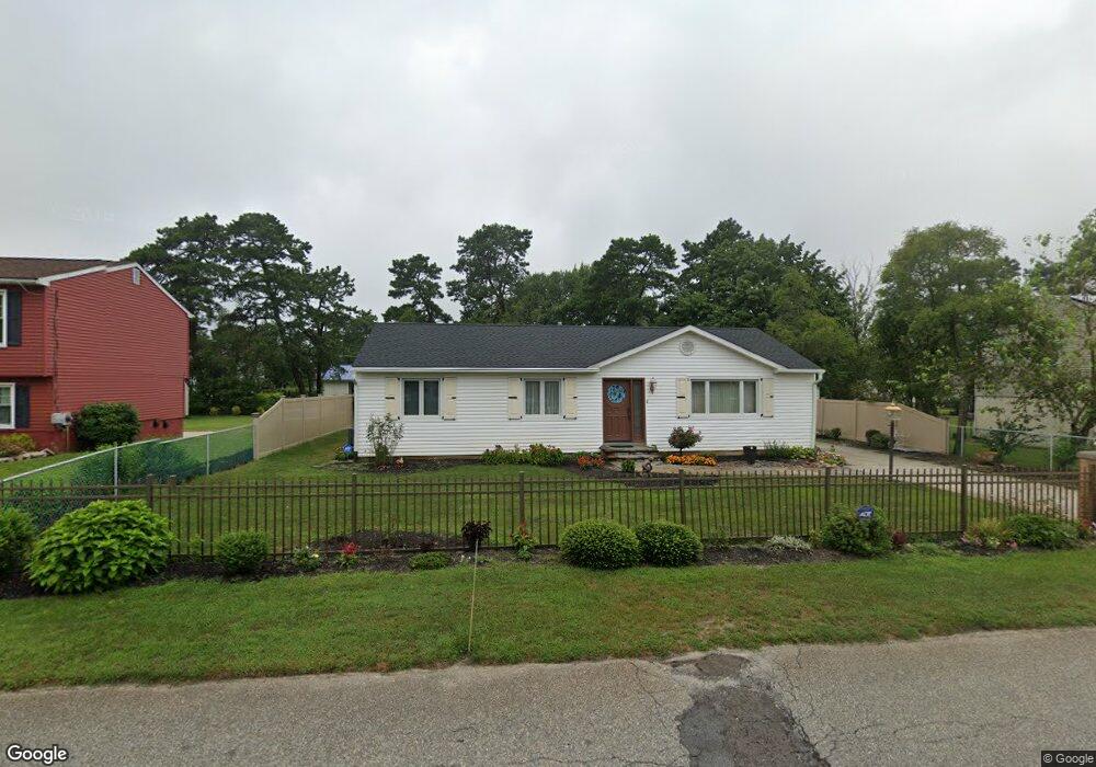 413 Cherokee Dr, Browns Mills, NJ 08015 - photo 1