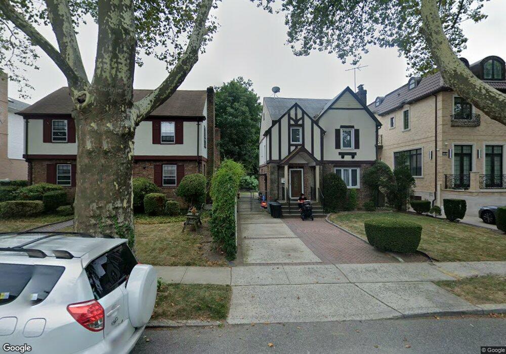 18232 80th Dr, Jamaica, NY 11432 - photo 1