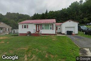 132 Henry St, Sophia, WV 25921