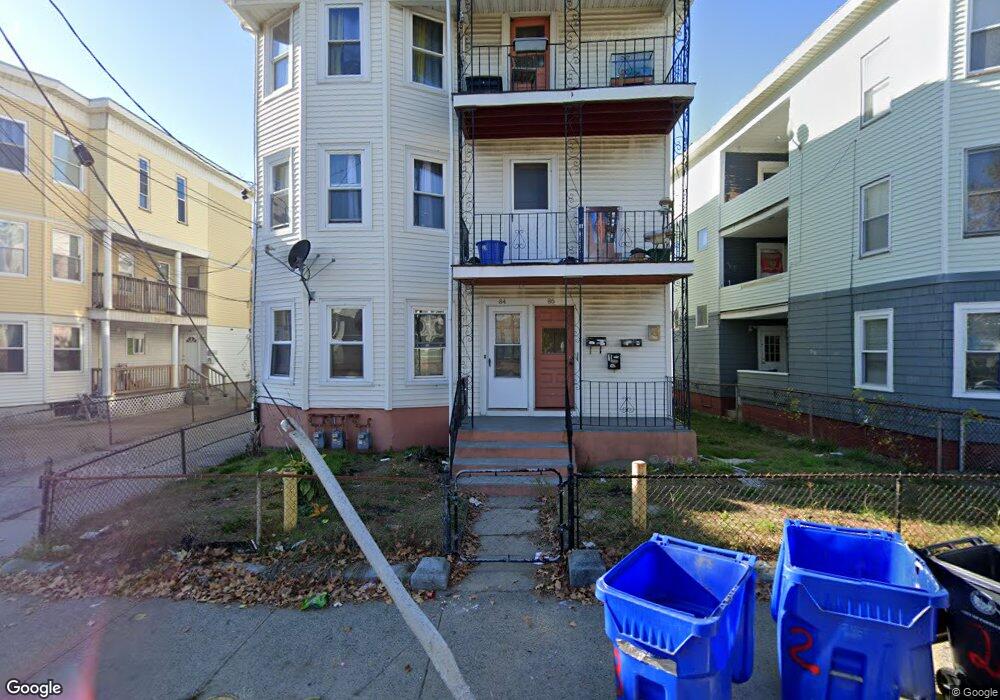 86 Lonsdale Ave unit 2, Pawtucket, RI 02860 - photo 1