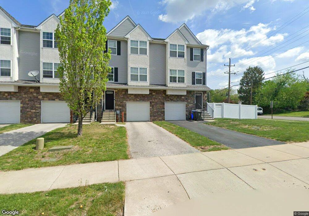 747 E Oak St unit 4, Norristown, PA 19401 - photo 1