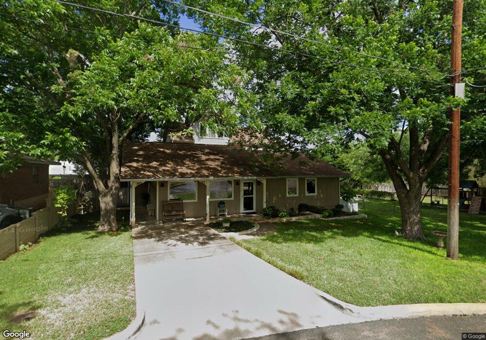 1000 W Hill St, Fredericksburg, TX 78624 - photo 1