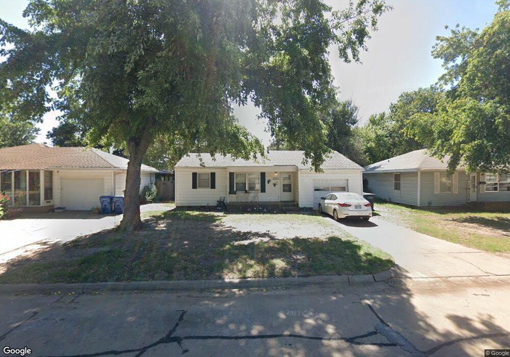 2213 W Elm Ave, Enid, OK 73703 - photo 1